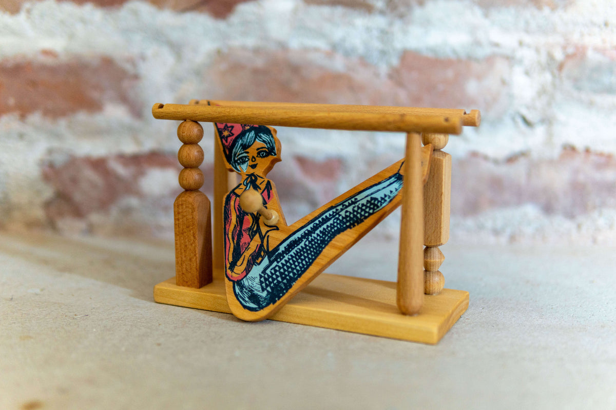 Дървена детска играчка Винтидж акробат момиче Wooden Story