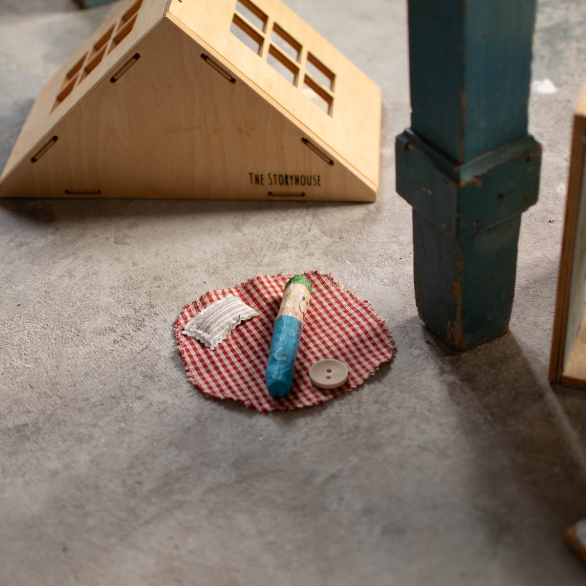 Triangle Magnetic Dollhouse - The Storyhouse