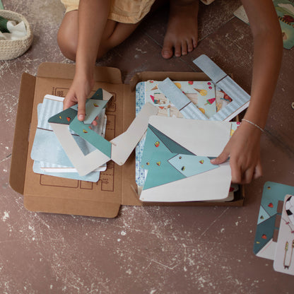 Small Magnetic Dollhouse - The Storyhouse