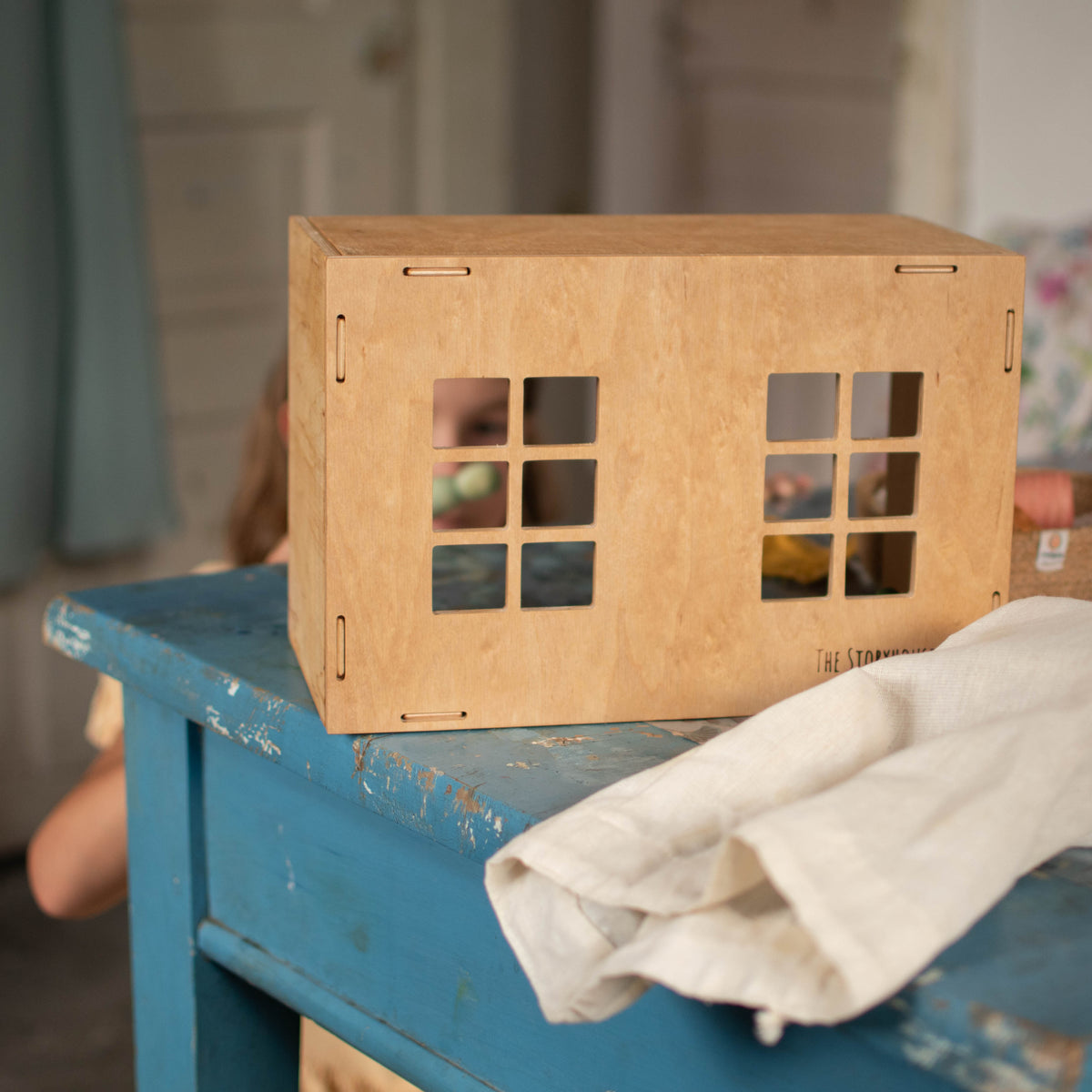 Small Magnetic Dollhouse - The Storyhouse